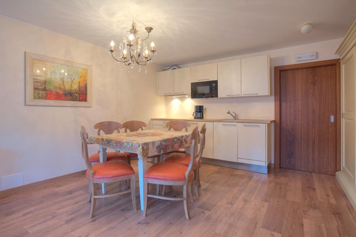 Aparthotel Ciasa La Ro 3*