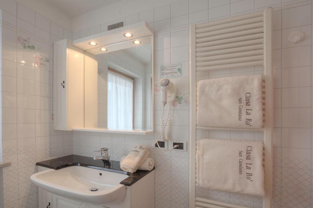 Ciasa La Ro Aparthotel 3*